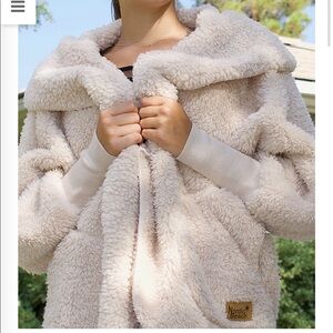 Nordic Beach Fluffy Wrap